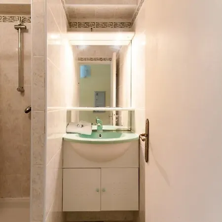 דירה Furnished Apartment Close To The Beaches With Terrace & Swimming Pool