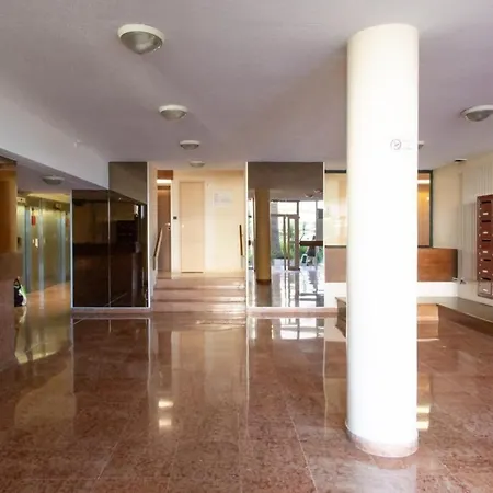 Furnished Apartment Close To The Beaches With Terrace & Swimming Pool * אנטיב