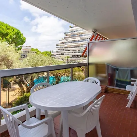 Furnished Apartment Close To The Beaches With Terrace & Swimming Pool