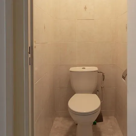 Апартаменты Furnished Apartment Close To The Beaches With Terrace & Swimming Pool Антиб
